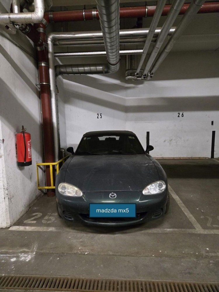 Garage à Favoriten, Austria No. 133235