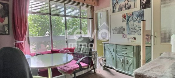 Estudio en Lyon, France No. 346665 2