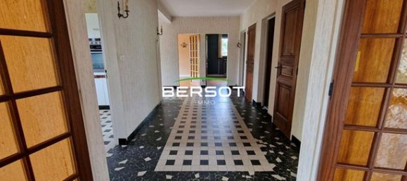 6 bedrooms House in Doubs, France No. 355233 4