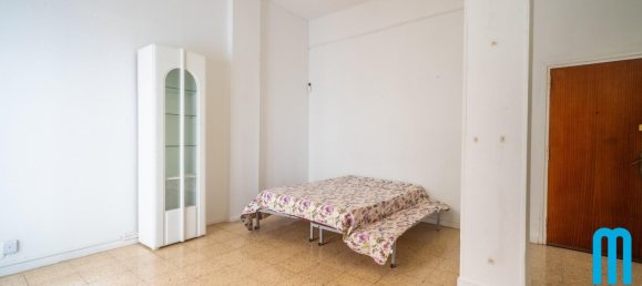 Apartamento de 2 dormitorios en Badalona, Spain No. 19892 2