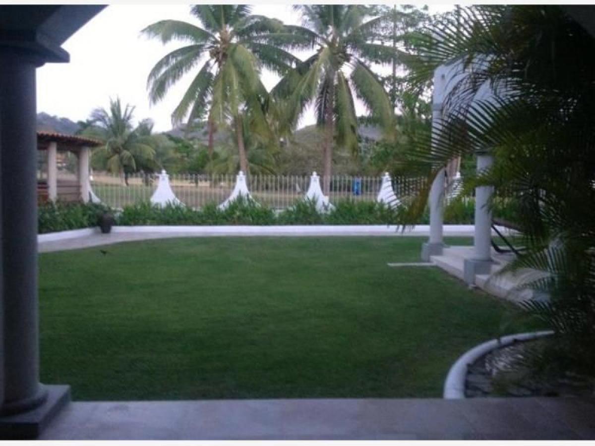 Casa de 6 dormitorios en Guerrero, Mexico No. 160591