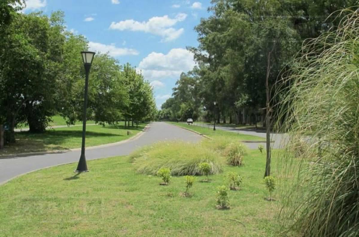  Land in Escobar, Argentina No. 32576