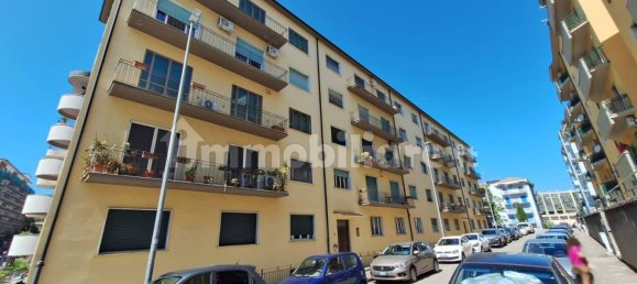 3 bedrooms Apartment in Benevento, Italy No. 258210 2