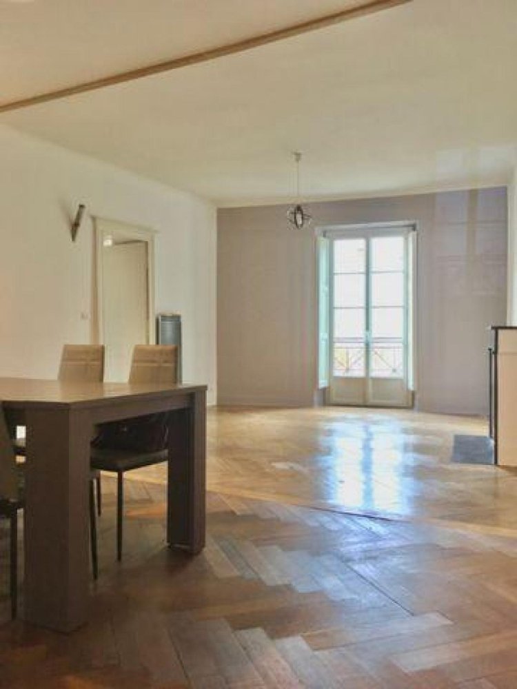 4 bedrooms Apartment in Nantes, France No. 34170