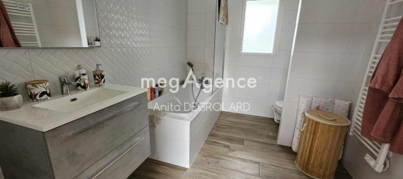 3 Schlafzimmer Haus in La Ferriere, France, Nr. 342002 12