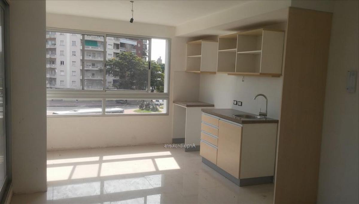 Квартира с 2 спальнями в Монтевидео, Уругвай № 1849