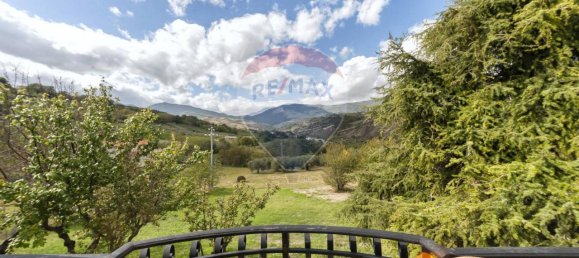 5 rooms Apartment in Cugnoli, Italy No. 128496 4