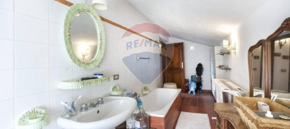 5 rooms Apartment in Cugnoli, Italy No. 128496 14