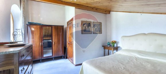 5 rooms Apartment in Cugnoli, Italy No. 128496 13