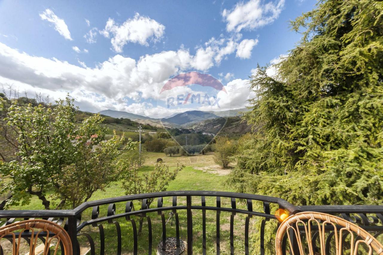 5 rooms Apartment in Cugnoli, Italy No. 128496