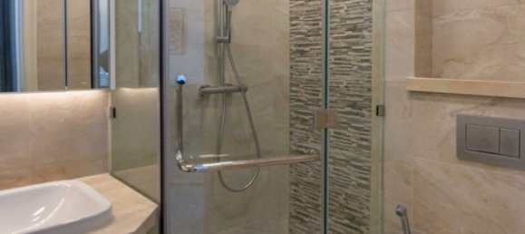 2 rooms Office in District 1, Vietnam No. 17849 13