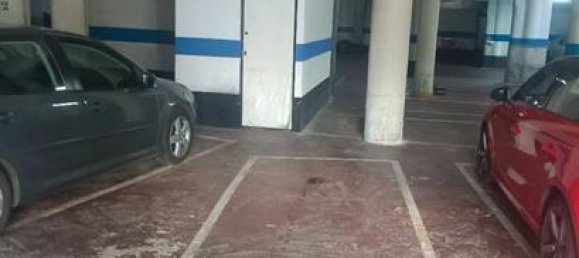  Garage in Zaragoza, Spain No. 184980 2