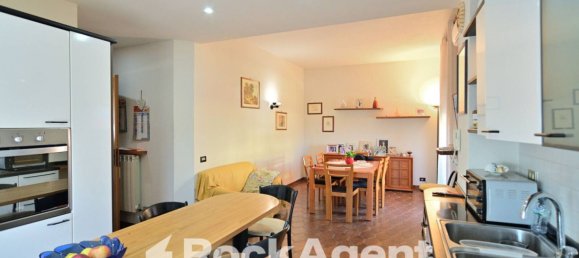 5 bedrooms Apartment in Aprilia, Italy No. 304889 4