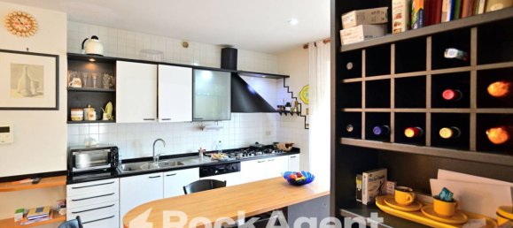 5 bedrooms Apartment in Aprilia, Italy No. 304889 6