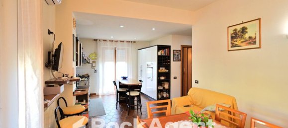 5 bedrooms Apartment in Aprilia, Italy No. 304889 5