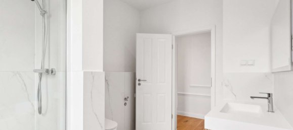 4 غرف نوم منزل ذو طابقين في Dusseldorf, Germany رقم 15193 14