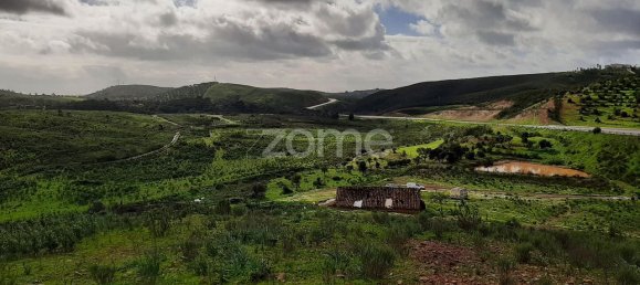2 Schlafzimmer Haus in Mexilhoeira Grande, Portugal, Nr. 51461 2