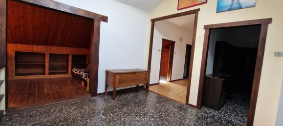 Apartamento de 5 habitaciónes en Genoa, Italy No. 237883 2