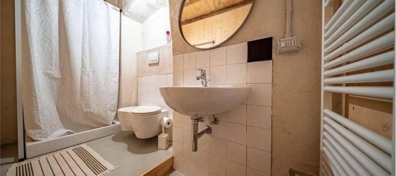 Apartamento de 4 habitaciónes en Chiavenna, Italy No. 36712 24