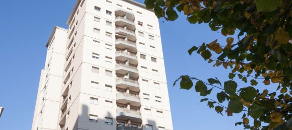 3 rooms Apartment in Milan, Italy No. 264883 2