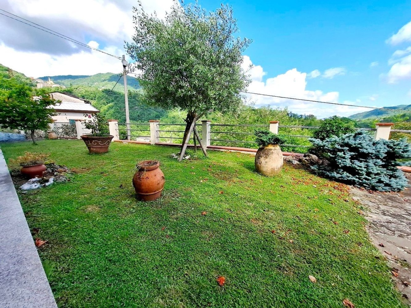 5 bedrooms Villa in Cicagna, Italy No. 352319