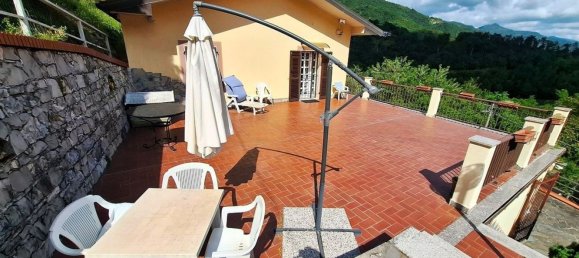 5 bedrooms Villa in Cicagna, Italy No. 352319 4