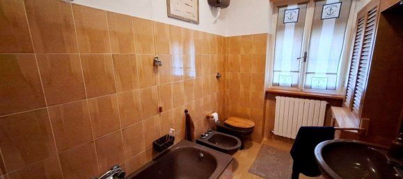 5 bedrooms Villa in Cicagna, Italy No. 352319 14