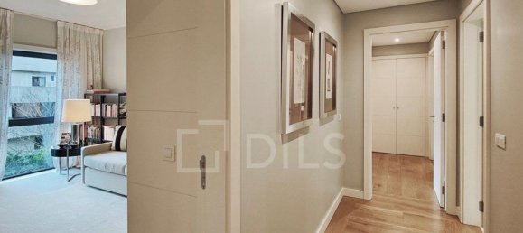 3 bedrooms Apartment in Lisbon, Portugal No. 96820 32