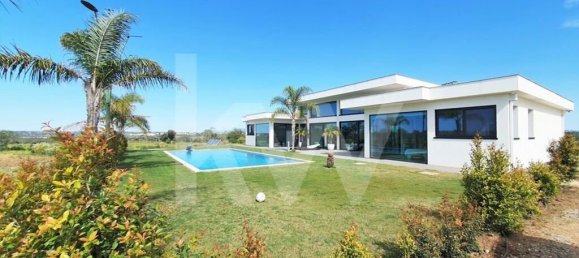 5 غرف نوم فيلا في Guia, Portugal رقم 30054 29