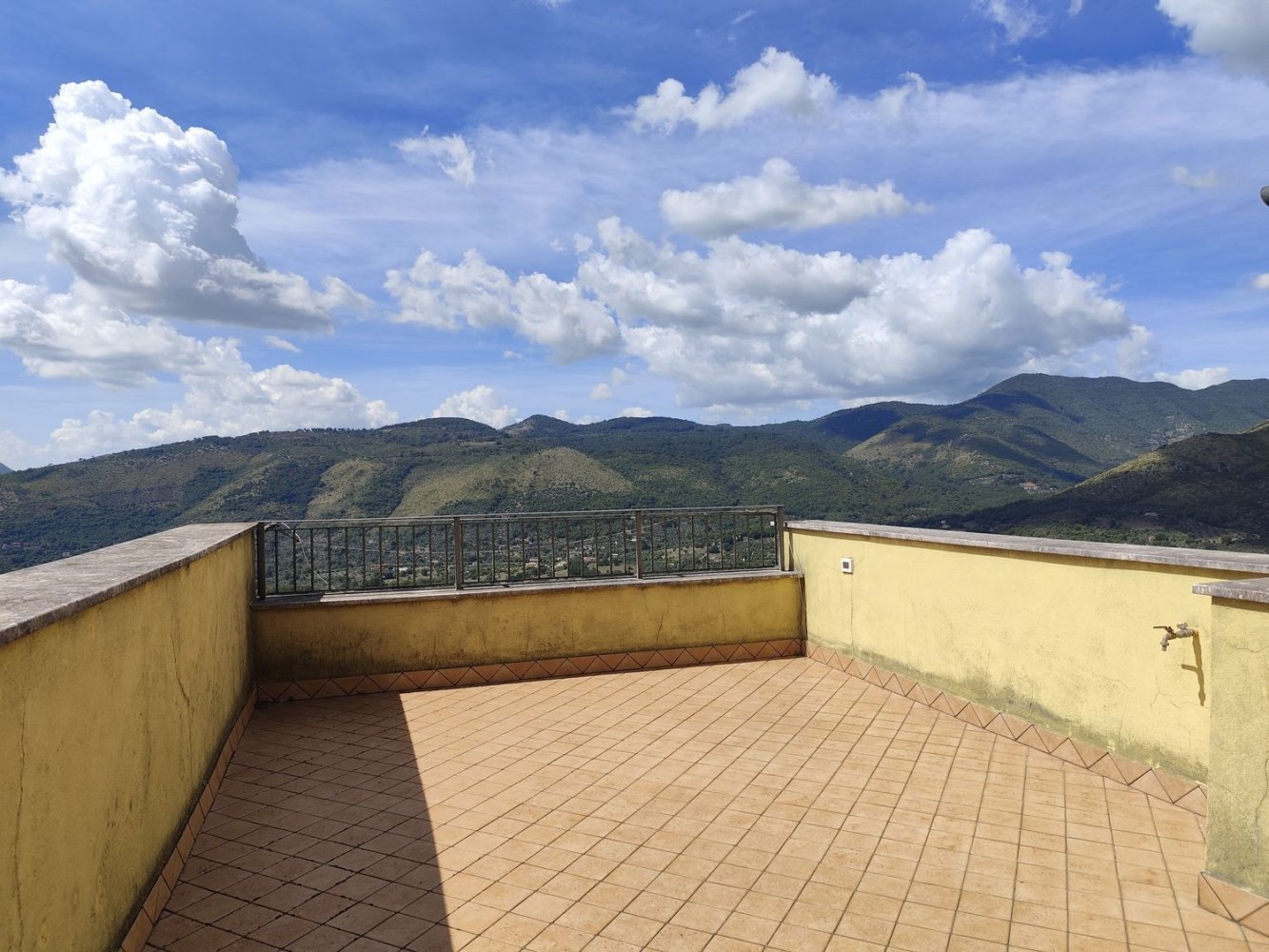 Dúplex de 3 dormitorios en Giuliano di Roma, Italy No. 362786