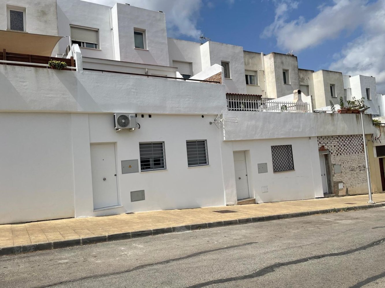 69m² Commercial property in Cartama, Spain No. 231850