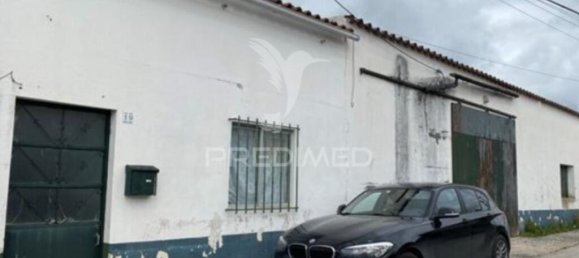 218m² Garage in Santarem, Portugal No. 68173 5