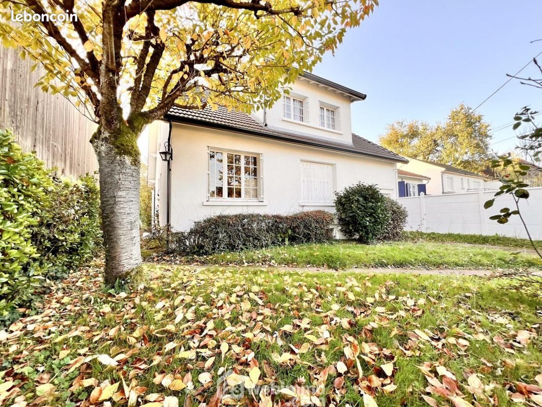 Casa T5 em Sainte-Genevieve-des-Bois, France N.º 168456