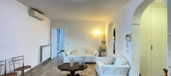 3 rooms Apartment in Empoli, Italy No. 64289 8