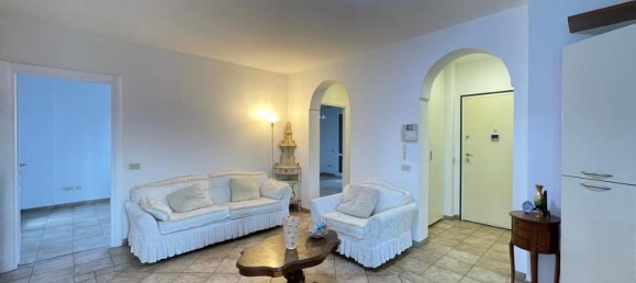 3 rooms Apartment in Empoli, Italy No. 64289 11