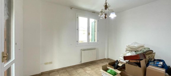 3 rooms Apartment in Empoli, Italy No. 64289 21