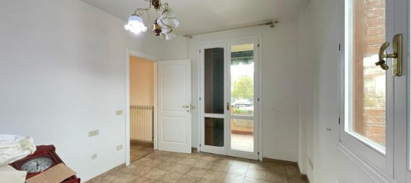 3 rooms Apartment in Empoli, Italy No. 64289 24