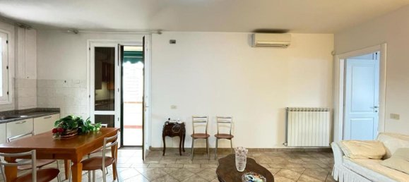 3 rooms Apartment in Empoli, Italy No. 64289 15
