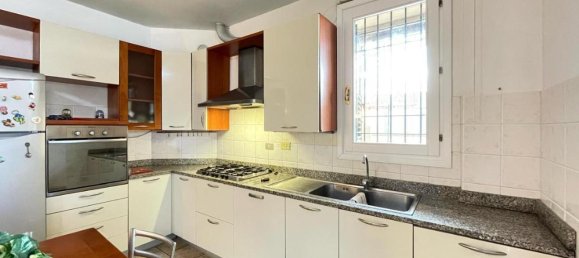 3 rooms Apartment in Empoli, Italy No. 64289 13
