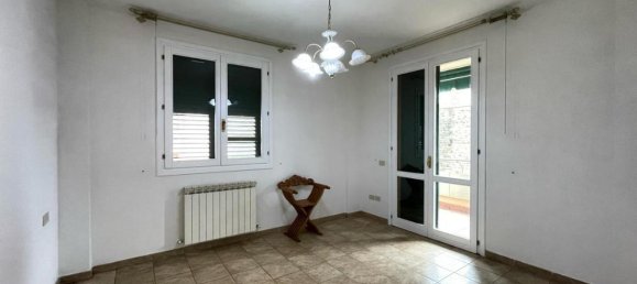 3 rooms Apartment in Empoli, Italy No. 64289 26
