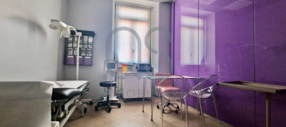 4 rooms Office in Turin, Italy No. 370326 6