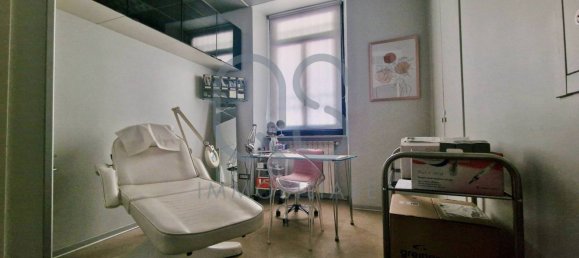 4 rooms Office in Turin, Italy No. 370326 16