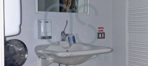 4 rooms Office in Turin, Italy No. 370326 10