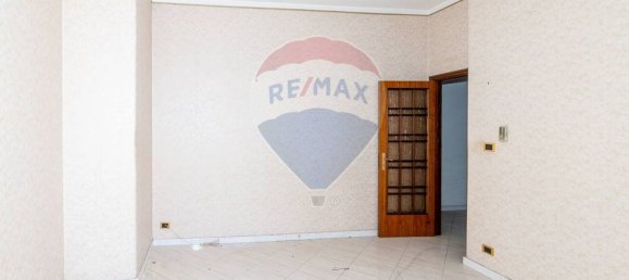 Apartamento T2 em Aci Catena, Italy N.º 168455 11