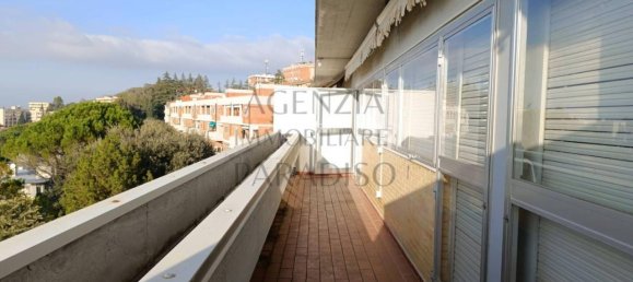 6 rooms Apartment in Urbino, Italy No. 105002 12