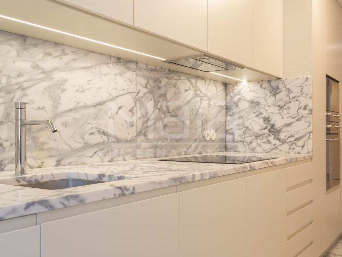 3 bedrooms Apartment in Lisbon, Portugal No. 339727