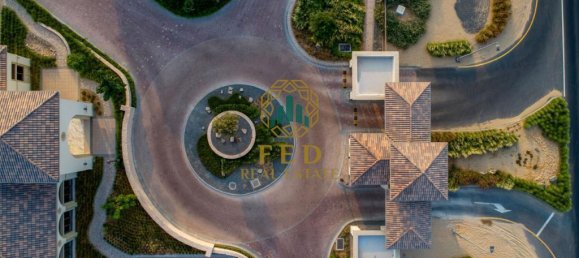 Villa T3 em Mirdif, UAE N.º 8246 22