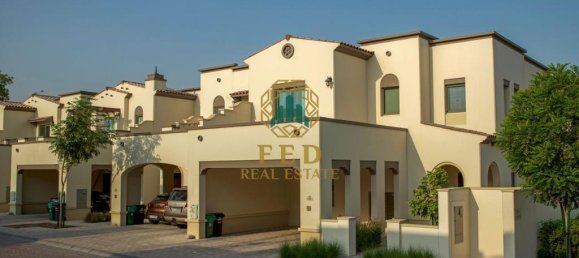 Villa T3 em Mirdif, UAE N.º 8246 12