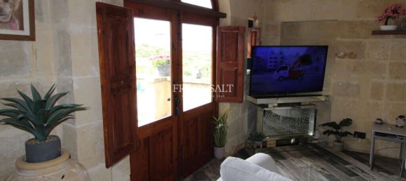 3 bedrooms House in Gharb, Malta No. 2923 8