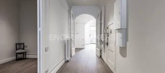 4 chambres Appartement à Eixample, Spain No. 58662 22